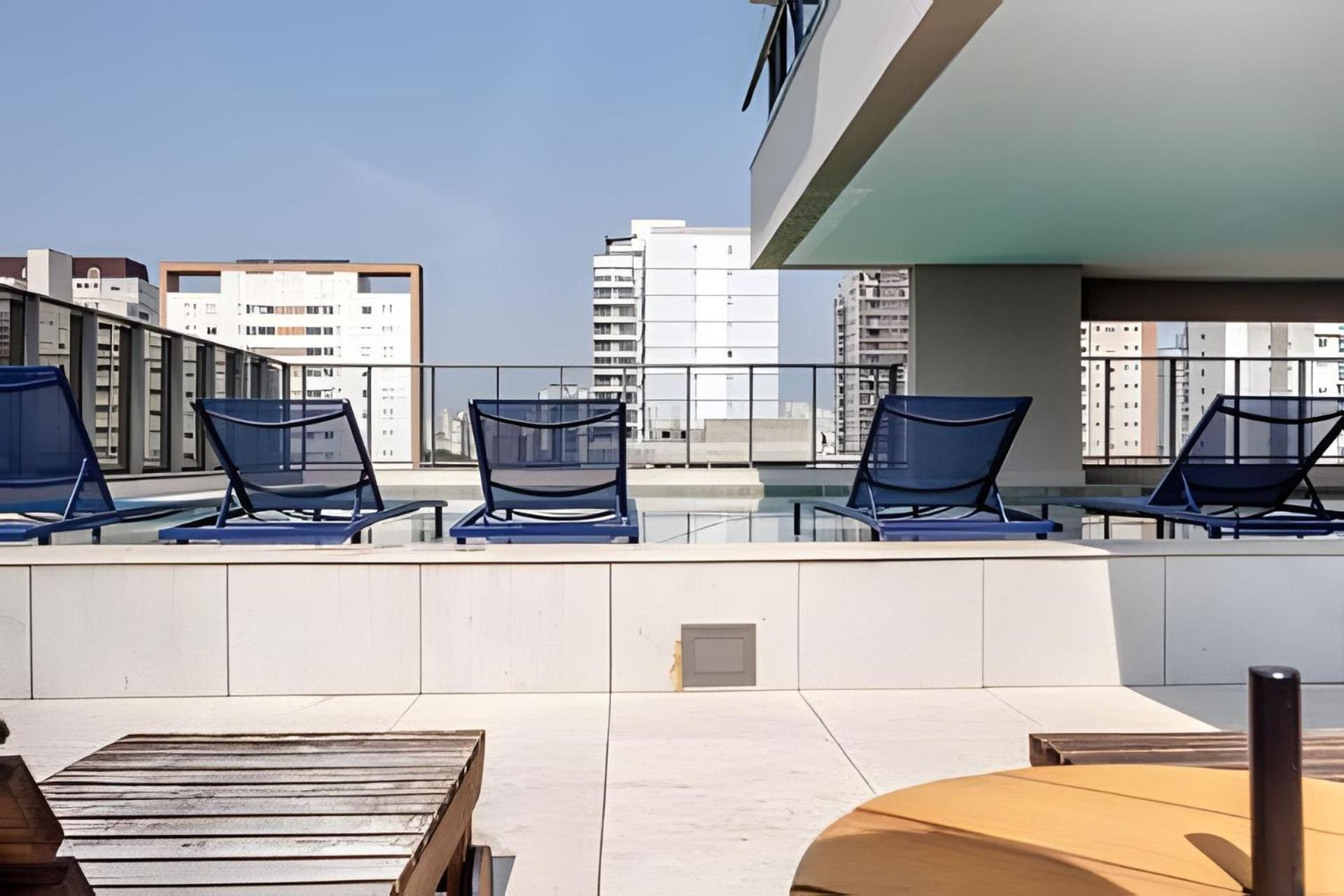 313 Lux Allianz Park Apartment
