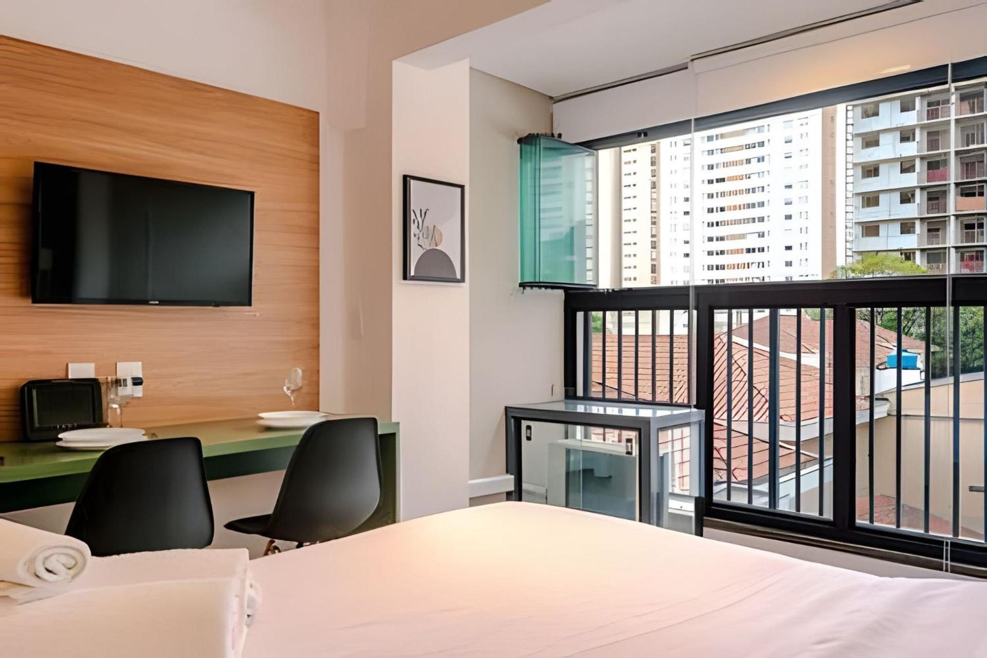 Apartment 313 Lux Allianz Park