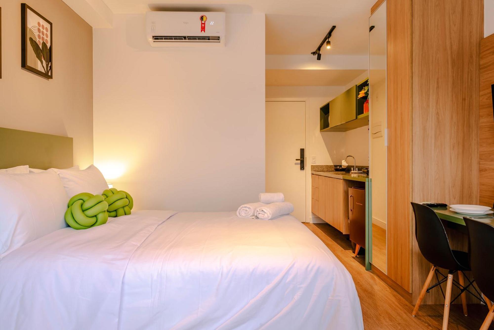 313 Lux Allianz Park Apartment *