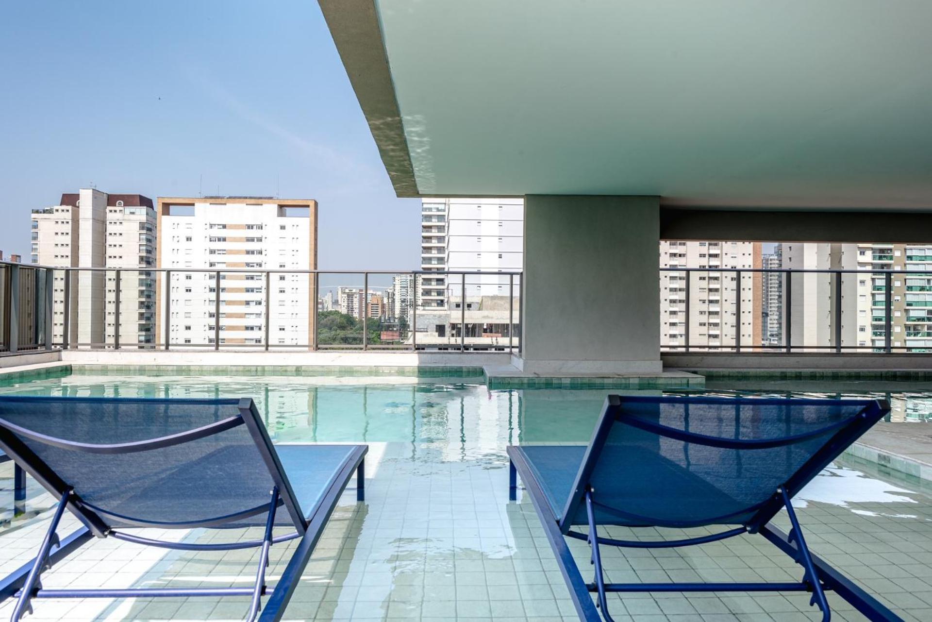 313 Lux Allianz Park Apartment *